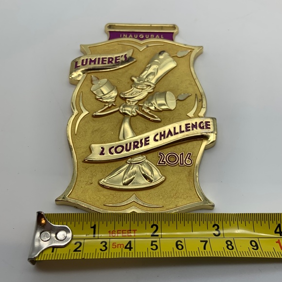 RARE Disney Beauty & The Beast Lumiere's Inaugural 2 Course Challenge 2016 Medal - Picture 13 of 13